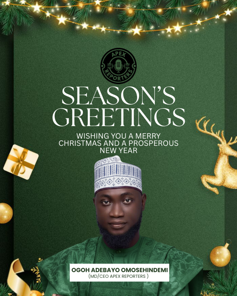 Green and Gold Corporate Season's Greetings Instagram Post